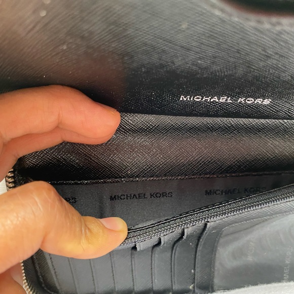 Michael Kors black Wallet - Picture 8 of 8